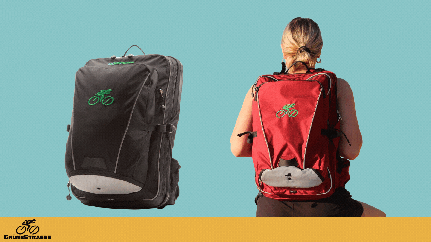 On the left an image of a grey GrüneStrasse Shellback with animated lines at the edges to highlight it. On the right, an image of a person from behind wearing a red version of the backpack. At the bottom the GrüneStrasse logo is displayed. On the left an image of a grey GrüneStrasse Shellback with animated lines at the edges to highlight it. On the right, an image of a person from behind wearing a red version of the backpack. At the bottom the GrüneStrasse logo is displayed.