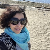 User avatar for AZADEH ZANJANI